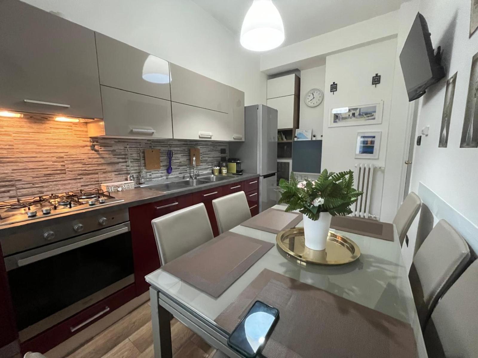 Appartamento La Casa Di Rebecca Salerno Esterno foto